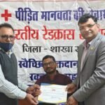 वृद्ध आश्रम में सेवा कार्य