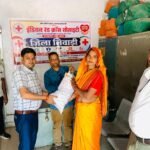 सेवा दिवस पर बांटे हाइजीन किट